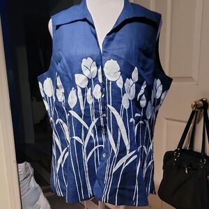 Carole Little Navy Blue Sleeveless Button-Front Blouse with White Floral Print